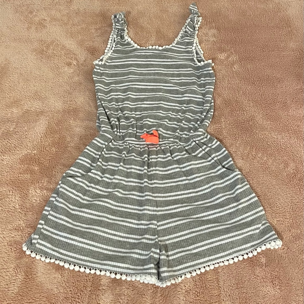 Paper Dolls girl’s gray and white knit romper